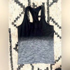 Lululemon tank top size 8